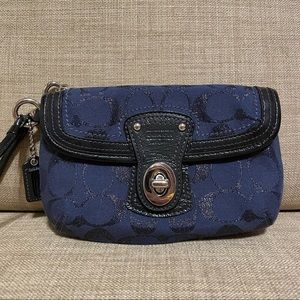 NWOT Coach Signature Logo Wristlet Clutch